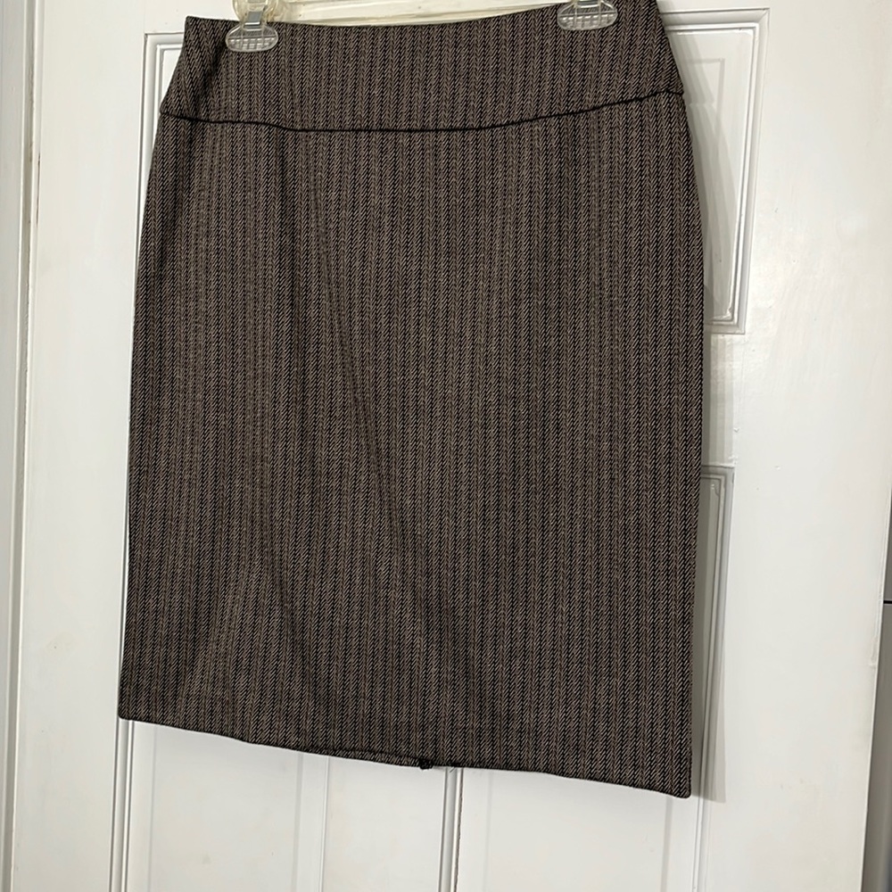 Skirt Size Small - Cute black/tan herringbone print
